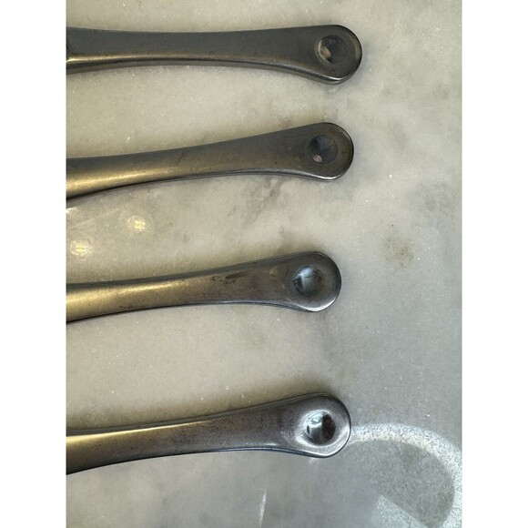 Robert Welch PENDULUM 18/10 Stainless Satin Set of 4 Dinner Knives 9 1/4" - Picture 5 of 11